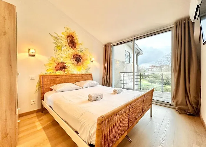 Entre Deux Rives - Vue Sur La - Spacieux Apartment